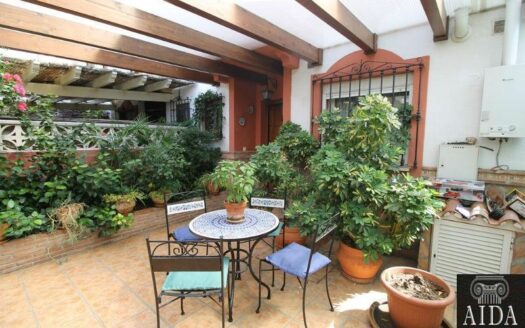 House near center of Estepona